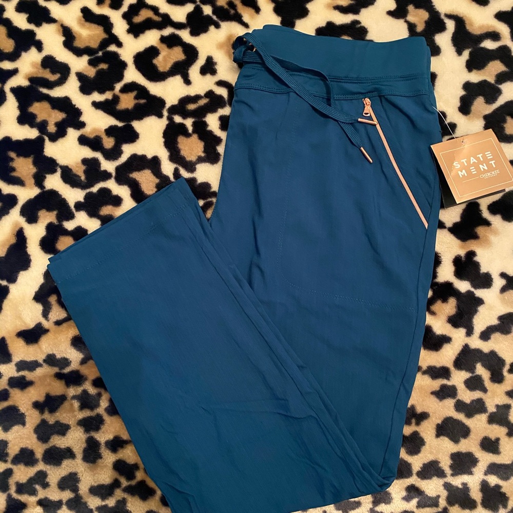 NWT CHEROKEE Statement Straight Leg  Scrubs
